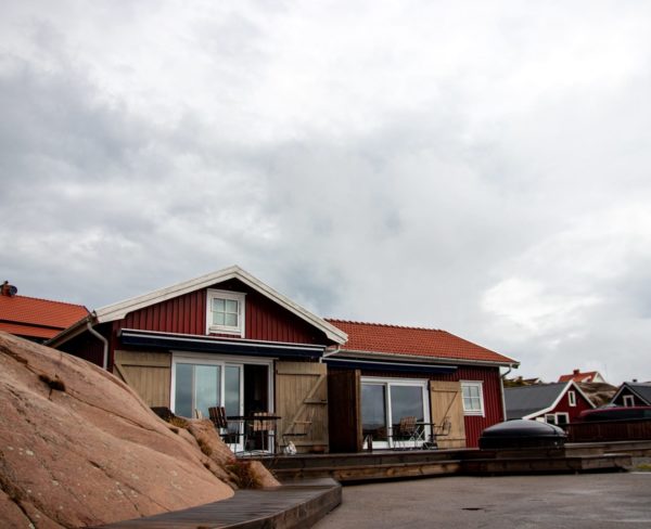 Small Space Living: Tricks To Maximise Space In Small Houses