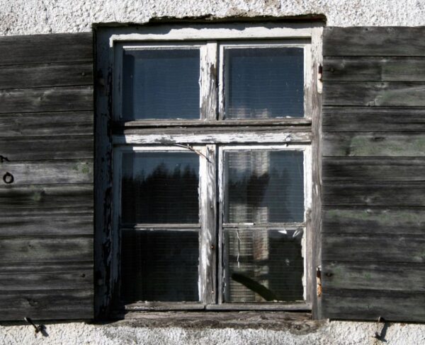 What Happens to Your Old Windows After They Are Replaced? A Homeowner’s Guide to Window Disposal and Recycling